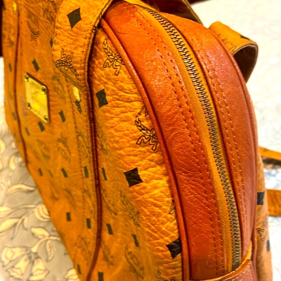 Authentic  MCM Vintage Visetos Cognac Monogram Dome Tote HUGE❤️❤️ preloved great - Picture 7 of 17